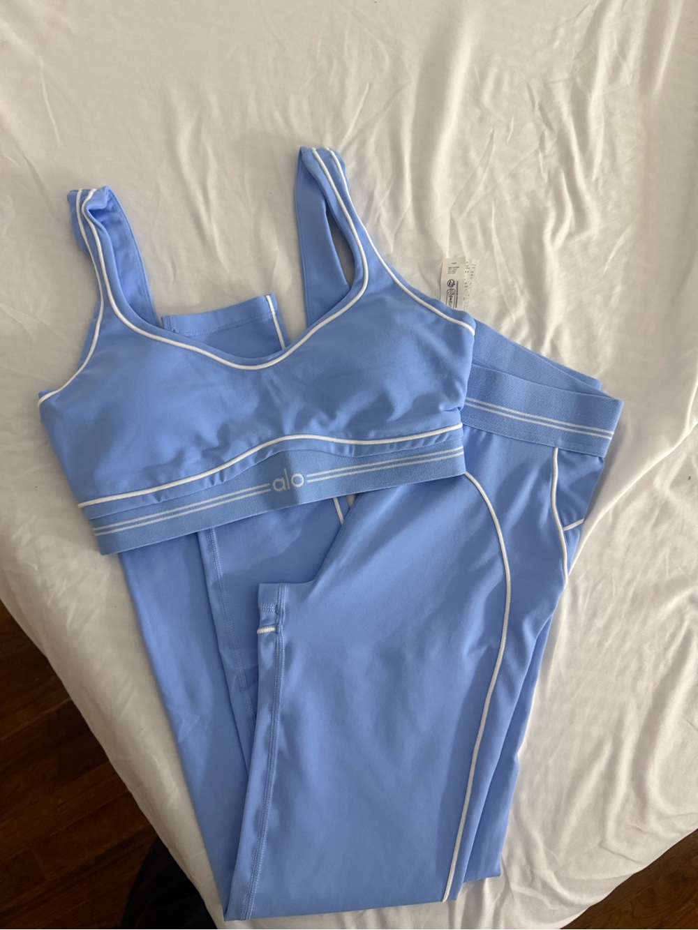 ALO Yoga Periwinkle Blue Sports Bra and Leggings Set with White Piping
